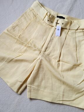 NWT Banana Republic Long Yellow Shorts Women's Size 8